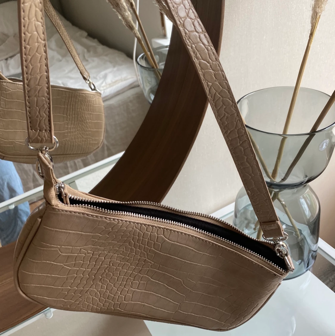 Beige väska från asos - 90