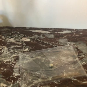 Fräsch handväska - Aldrig använd och riktigt trendig väska