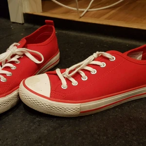  - Helt nya converse-kopior