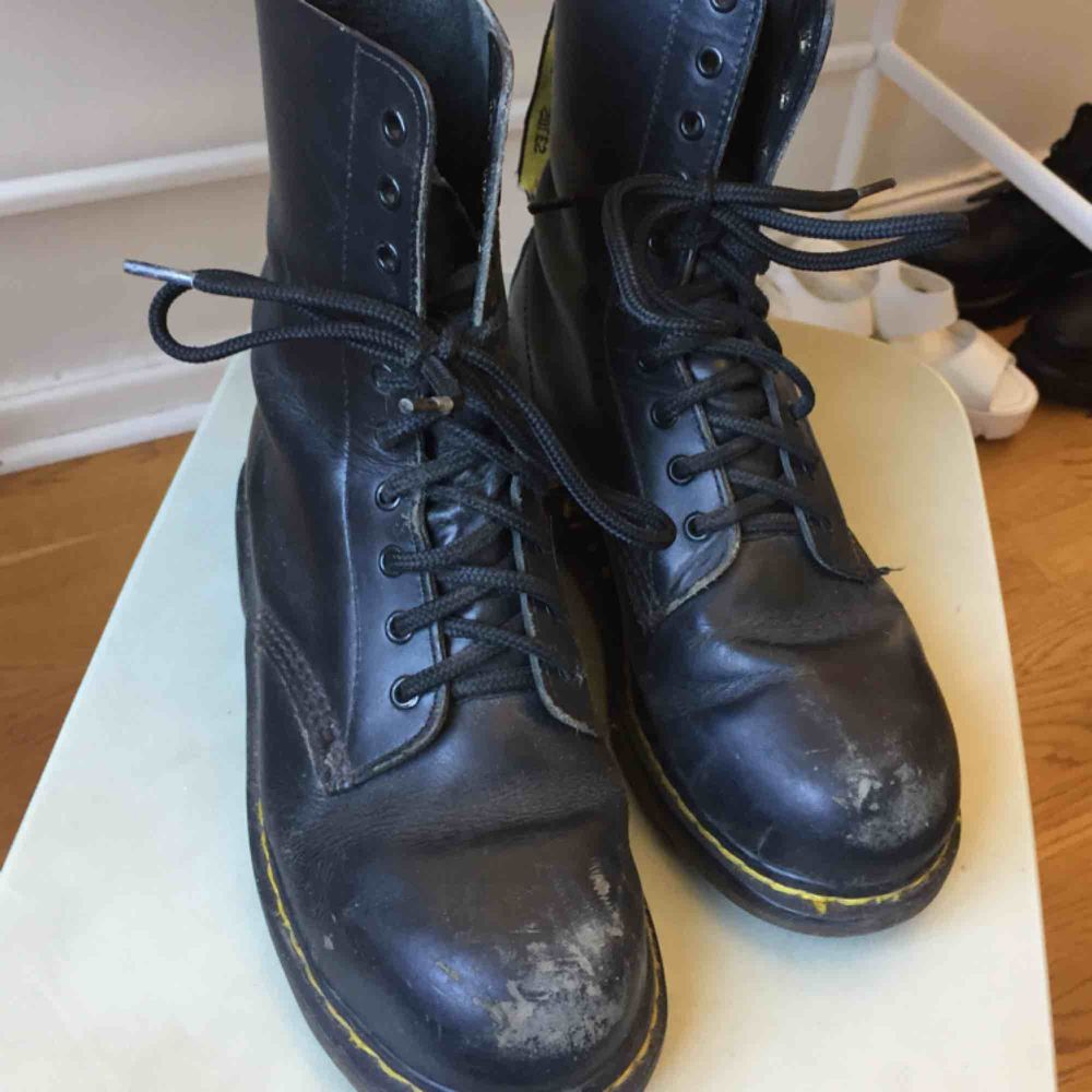 dr martens 90