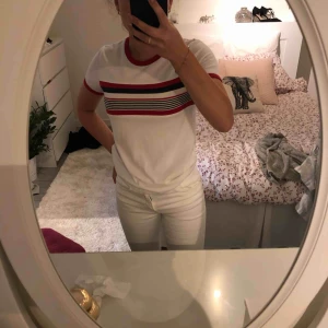  - T-shirt. Aldrig använd. Tror den är i från topshop