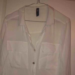  - Skjorta från zara använd 1 gång