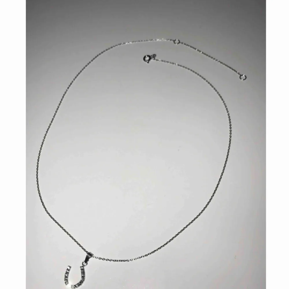 Både smycke och länk är av äkta silver ✨ Fri frakt.. Accessoarer.