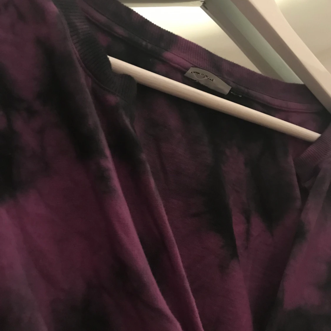 Croppad tie dye topp - 91