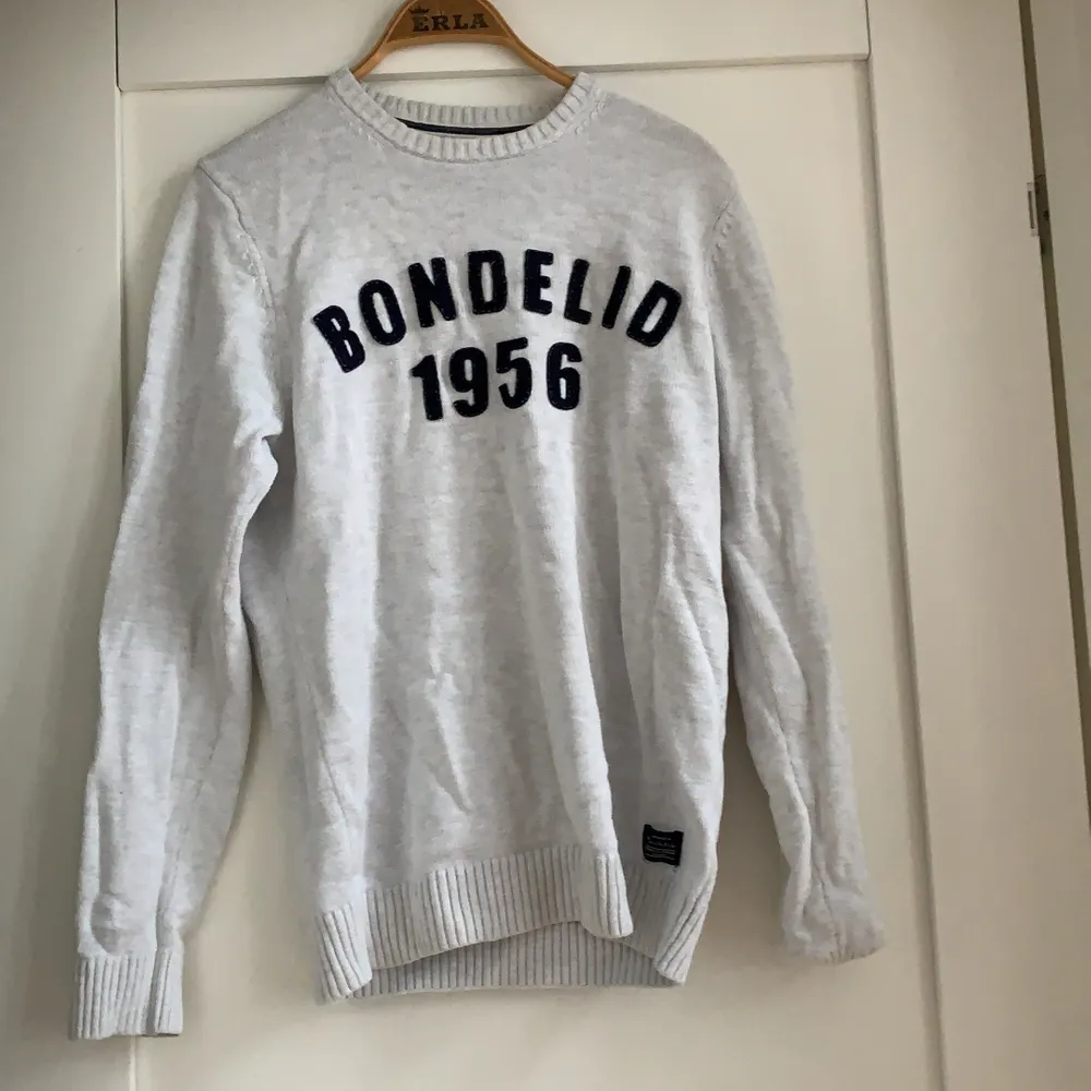Jättefin tröja från Bondelid. Storlek S, 40kr+ frakt. Tröjor & Koftor.
