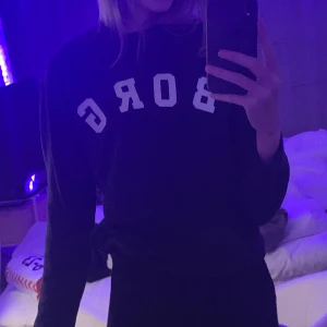 Björn borg sweatshirt - Björn Borg sweatshirt i storlek 36 äkta:) helt okej skick, skriv för bättre bilder! 🦋 Motsvarar S, stor xs