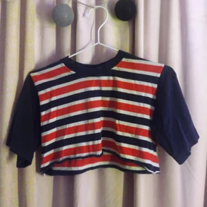 Mag tröja från lingon & blåbär - Begagnad tröja jag fått av släkting som är super fin