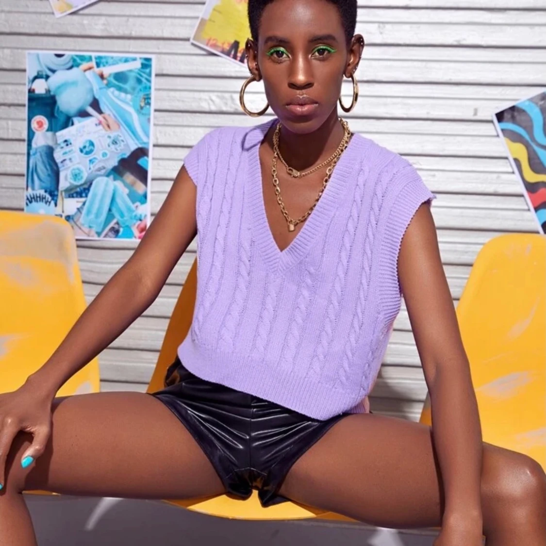 Oanvänd lila stickad väst strl M - 90