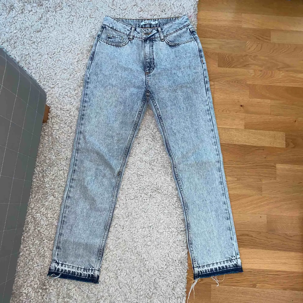 Jeans från Nakd. Använd ett fåtal gånger men väldigt bra skick. Frakt 59 kr. Jeans & Byxor.