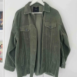  - Jacka från Zara i Manchester tyg. 