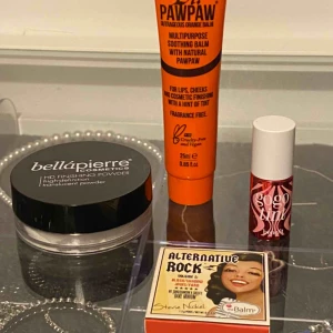  - OANVÄNDA sminkprodukter, puder 70kr (nypris 229), resten 20kr styck. 