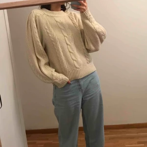  - Såå snygg tjock stickad tröja från nakd!❤️