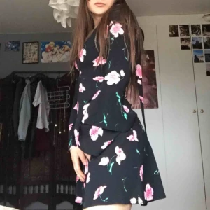  - Fin, sparsamt använd sommarklänning! 