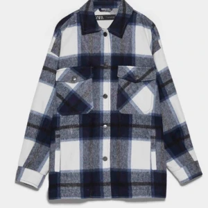  - Säljer min snygga jacka från zara! Nästan aldrig använd 