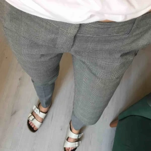  - Byxor från H&m, knappt använda! Kan mötas i göteborg eller skickas mot frakt (63kr). 