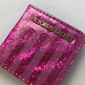  - Fickspegel i perfekt skick