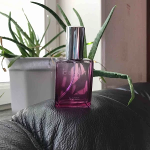  - Helt ny 30 ml Clean parfym köpt i ett kit med två andra! Helt oanvänd. I lukten Skin