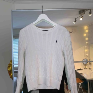  - Snygg ralph lauren tröja kabelstickad barn stl men passar xs