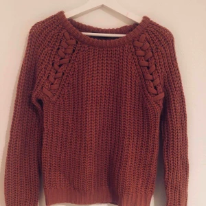  - **Frakt ingår ej i priset!**  Kategori: Tröja  Märke: Nelly  Storlek: XSMALL Färg: Mörkrosa 