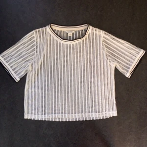  - Nättröja från monki, jättebra skick! S men passar M också! 