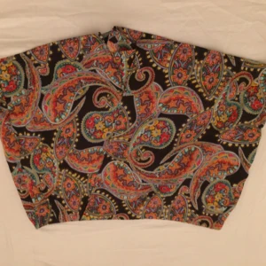  - Jättefina skjorts från London som ser ut som en kjol framtill. Det är storlek 42 men jag skulle säga att det är storlek 40  Frakt tillkommer 