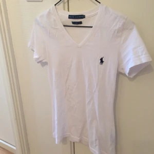  - Ralph lauren   Unwanted gift never wear it.