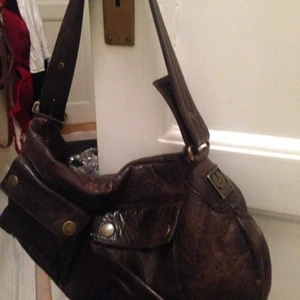  - Brun läderväska Belstaff