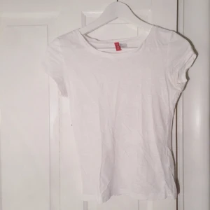  - T shirt från hm