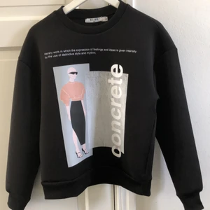 Snygg tröja  - Tröja från na-kd, använd 1 gång och är i nyskick. Köptes för 299kr och säljes för 150kr plus frakt