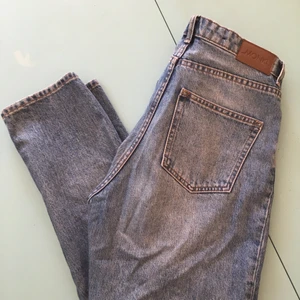 Monki - mozik jeans  - Knappt använda då de alltid varit lite för stora.