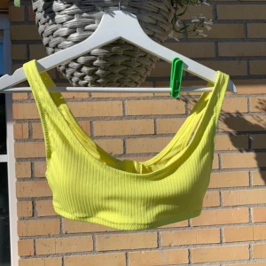 Bikini överdel  - Aldrig använd! 38