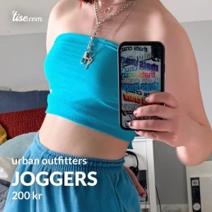 joggers från urban outfitters  - trendiga och superhärliga mjukisbyxor från urban outfitters 