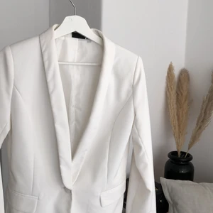 Vit kavaj - Vit kavaj i fint skick! 🤍 