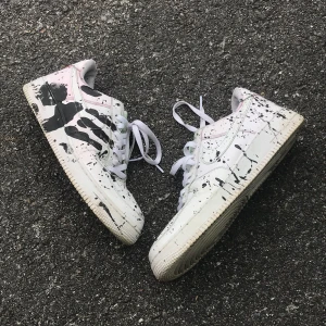 Air force SPLAT - Bra skick, 45 i strl ✨ Stainad från tidgare färg