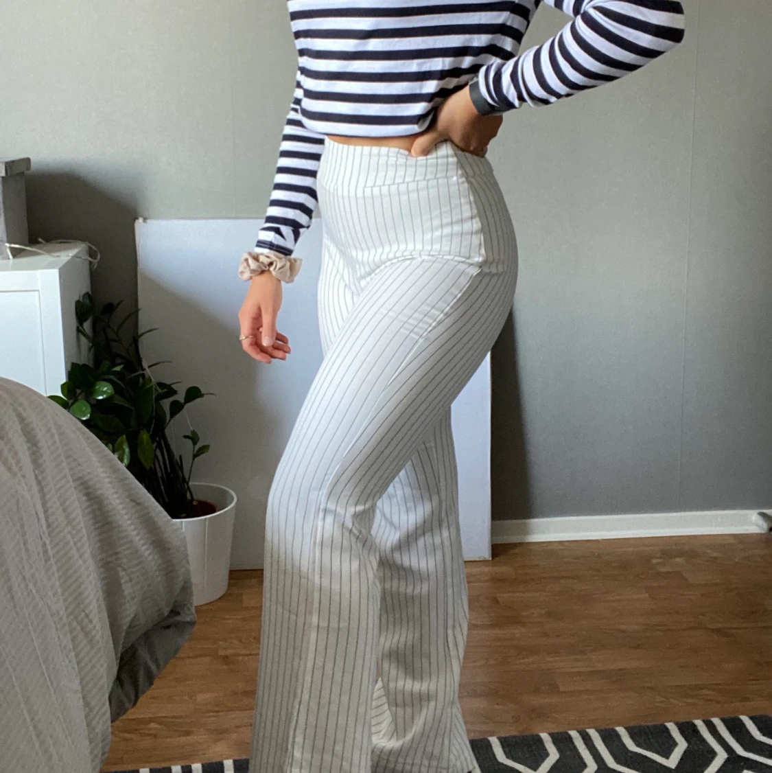 Utsvängda kostymbyxor - 91