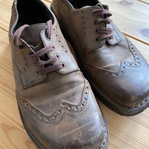 Vintage leather shoes, handcrafted in Italy. Size 36/37