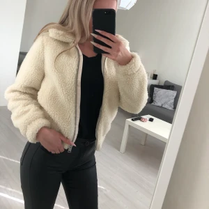 Teddy Jacka  - Storlek s passar även xs 