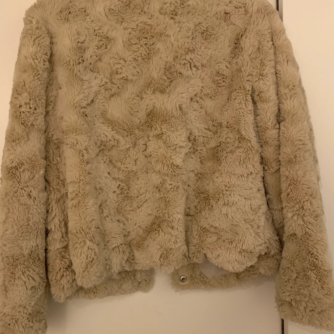 Tunn beige jacka  - 90