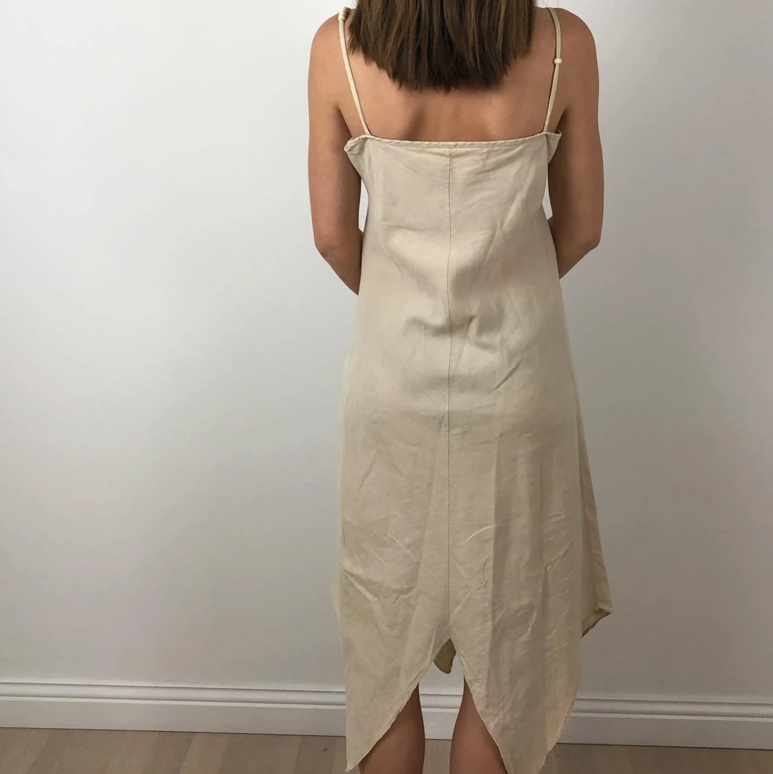 fin beige linne klänning - 90