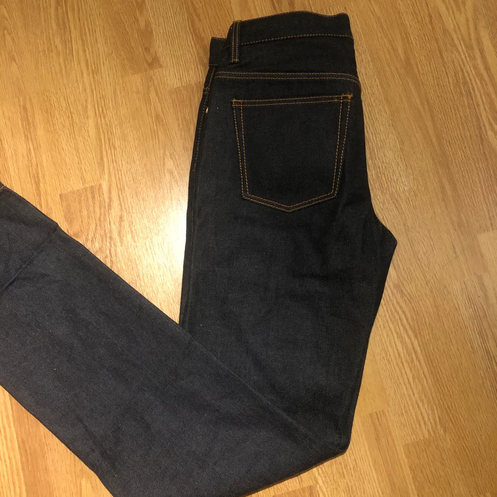Eytys straight cypress Cali jeans | jeansblå (exakt som på första bilden) | säljer för att jag som är för stora | långa i benen | nyskick | nypris: 1900kr|  unisex | buda. Jeans & Byxor.