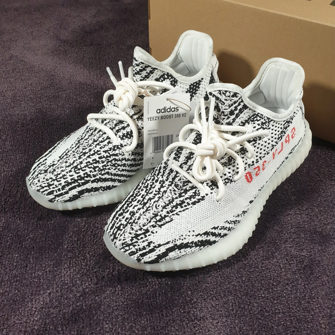 Adidas Yeezy Zebra V2
