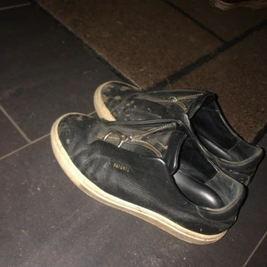 Argiato Sneakers - Dom går absolut att tvätta, jag har inte orkar göra det. 