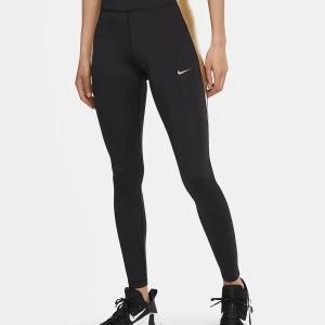 Nike  - Köpte fast den kom aldrig till använda så säljer den nu 