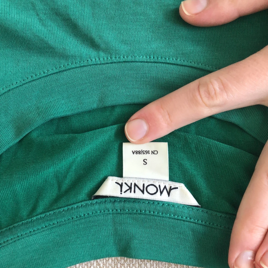 Grön tröja från Monki - 90