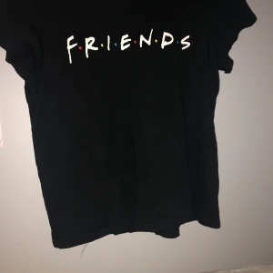 T-shirt  - Storlek M