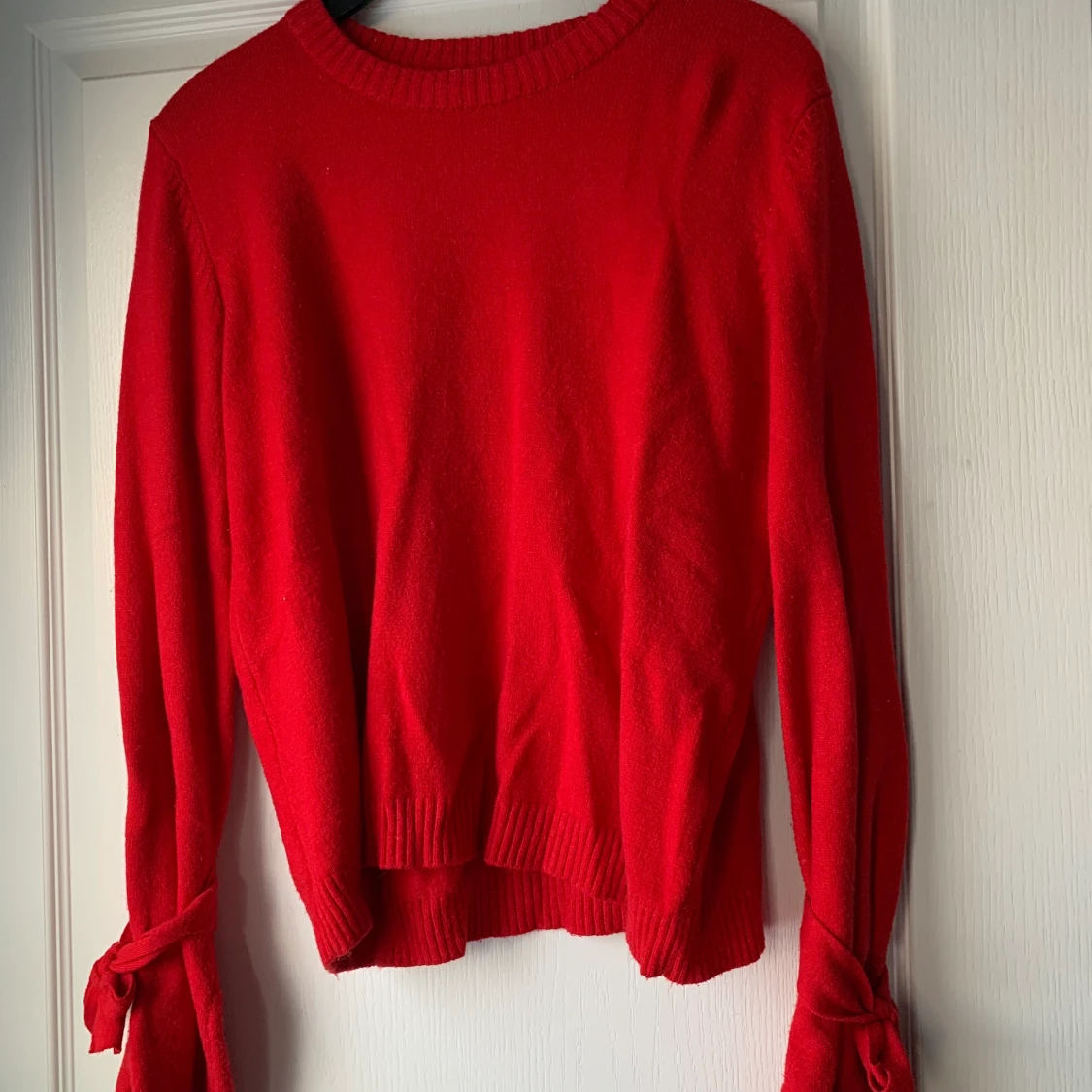 Röd tjocktröja 