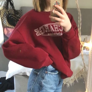 Tröja från Ginatricot  - Jättefin och skön sweatshirt från Ginatricot i storlek Xs. Köpte den för 250kr och säljer för 150kr ink frakt. Den är i bra skick och har bara använt ett fåtal gånger💖