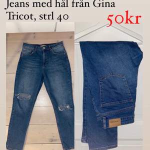 Jeans med hål från Gina tricot. Slutar vid ankeln på mig som är 170 cm. 50kr + frakt eller bud 🤎🌟