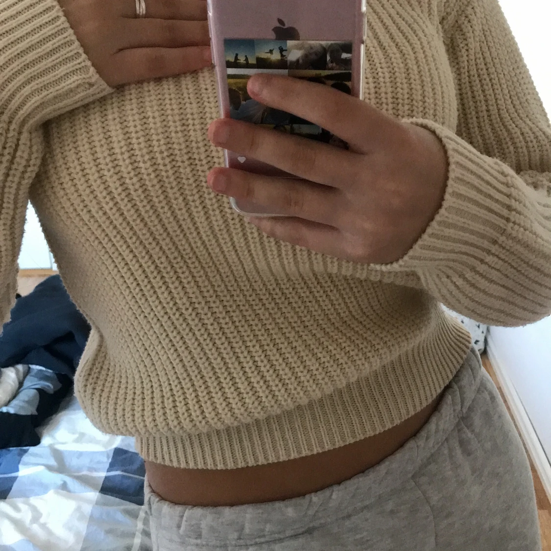 Stickad tröja i creamwhite - 91