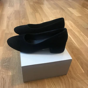  - Helt nya mockaskor från Vagabond. Använt en gång.